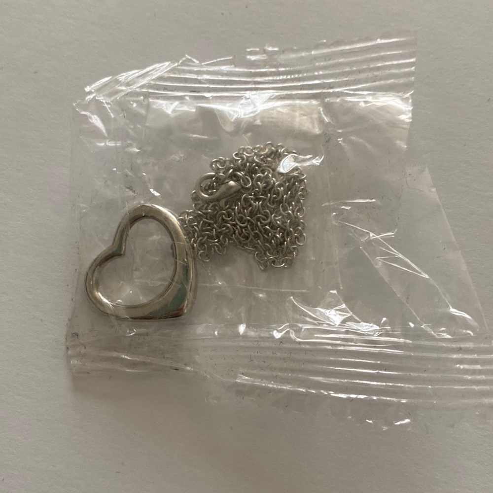 Silver tone heart necklace
